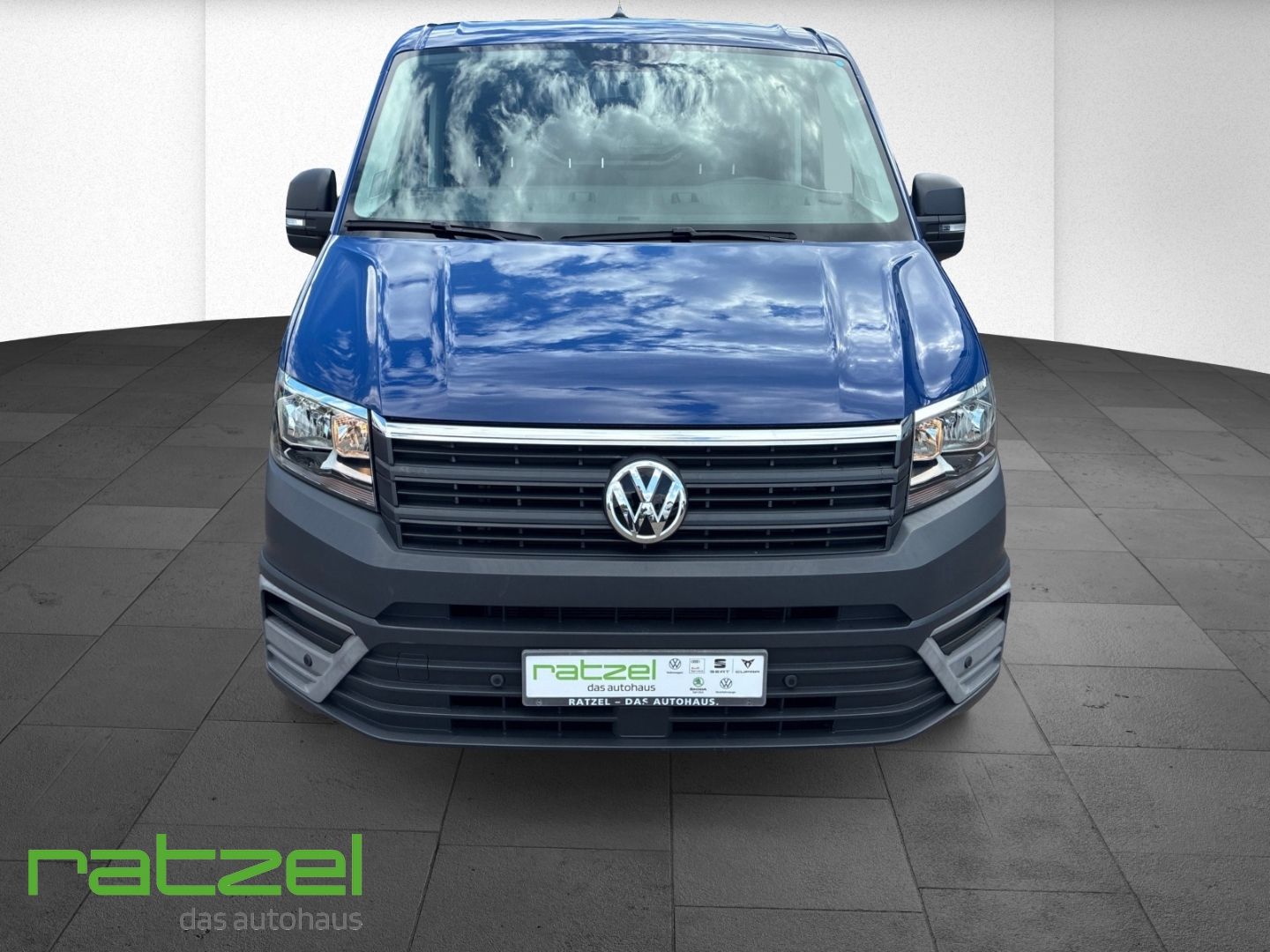 Fahrzeugabbildung Volkswagen Crafter 35 Kasten MR 2.0 TDI StandHZG AHK Navi S