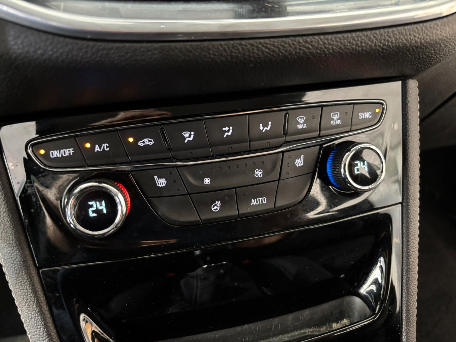 Fahrzeugabbildung Opel Astra ST 1.4T INNOVATION NAVI/KAMERA/SHZ/MATRIX
