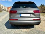 Audi Q7 3.0 TDI quattro tiptronic - - graue Audi Q7