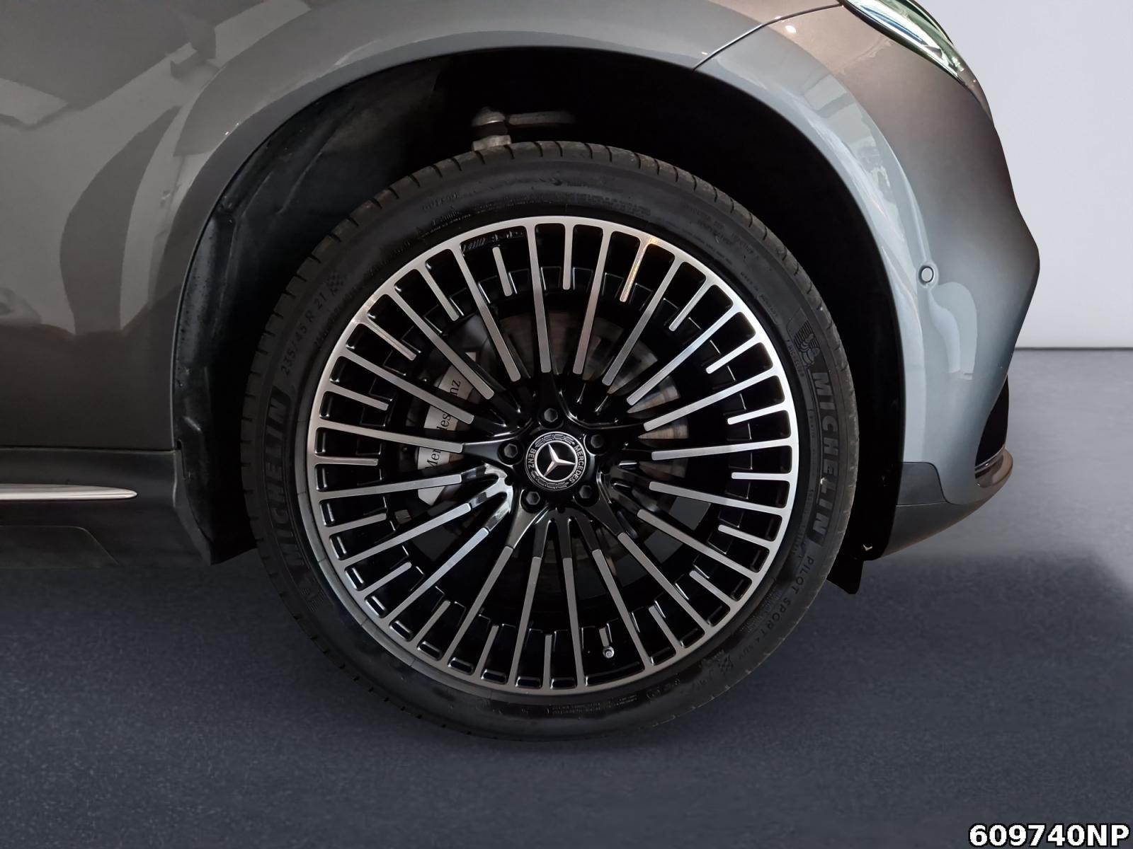 Mercedes-Benz EQC 400 4M AMG MULTIBEAM Ambiente Kamera Sounds.