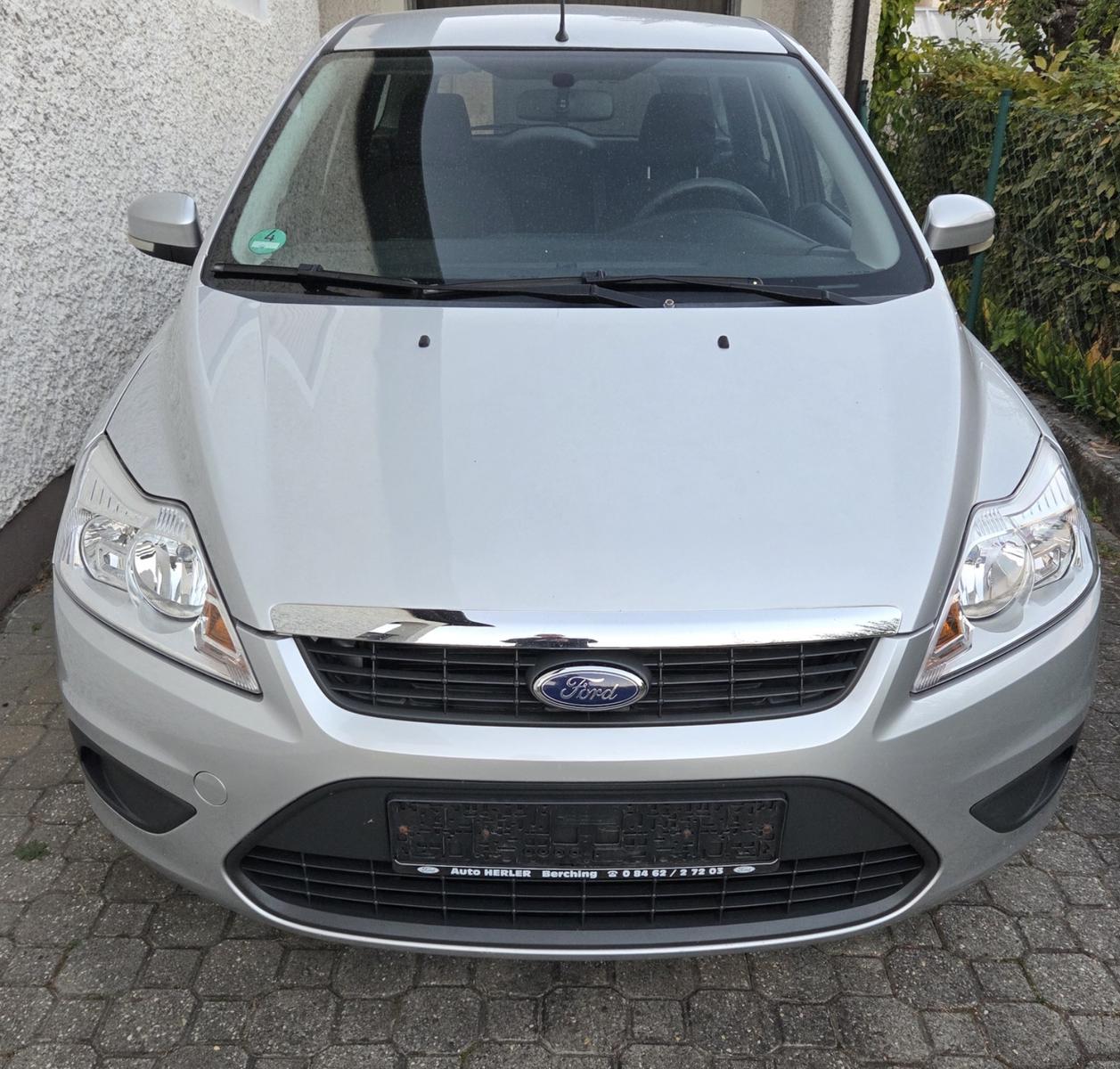 Ford Focus 2010 — двигун 1.596 cm³, 101 HP (74kW)