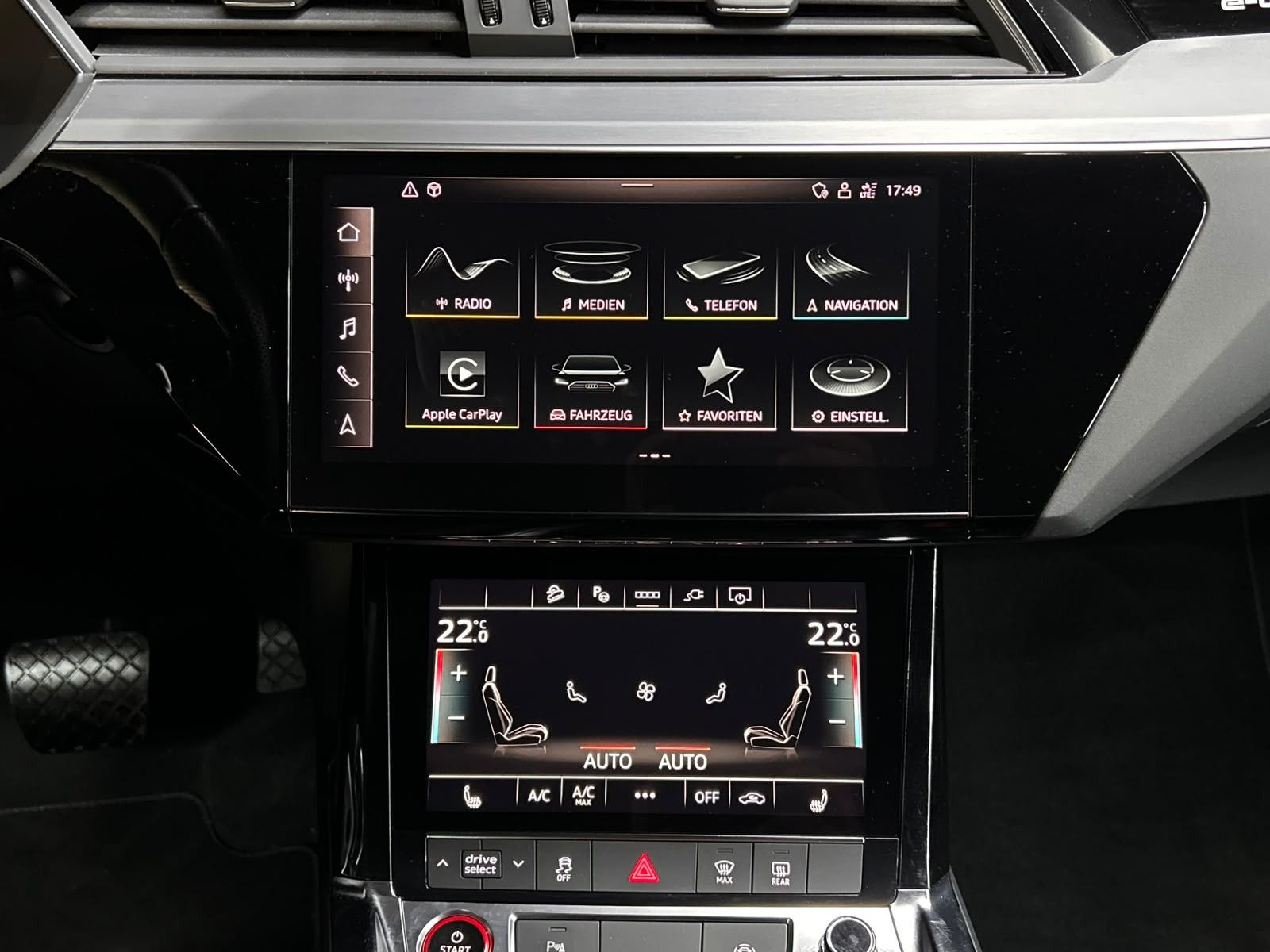 Fahrzeugabbildung Audi e-tron 55 Quat 2X S LINE SPORT LED+NAVI+B&O+KAM+