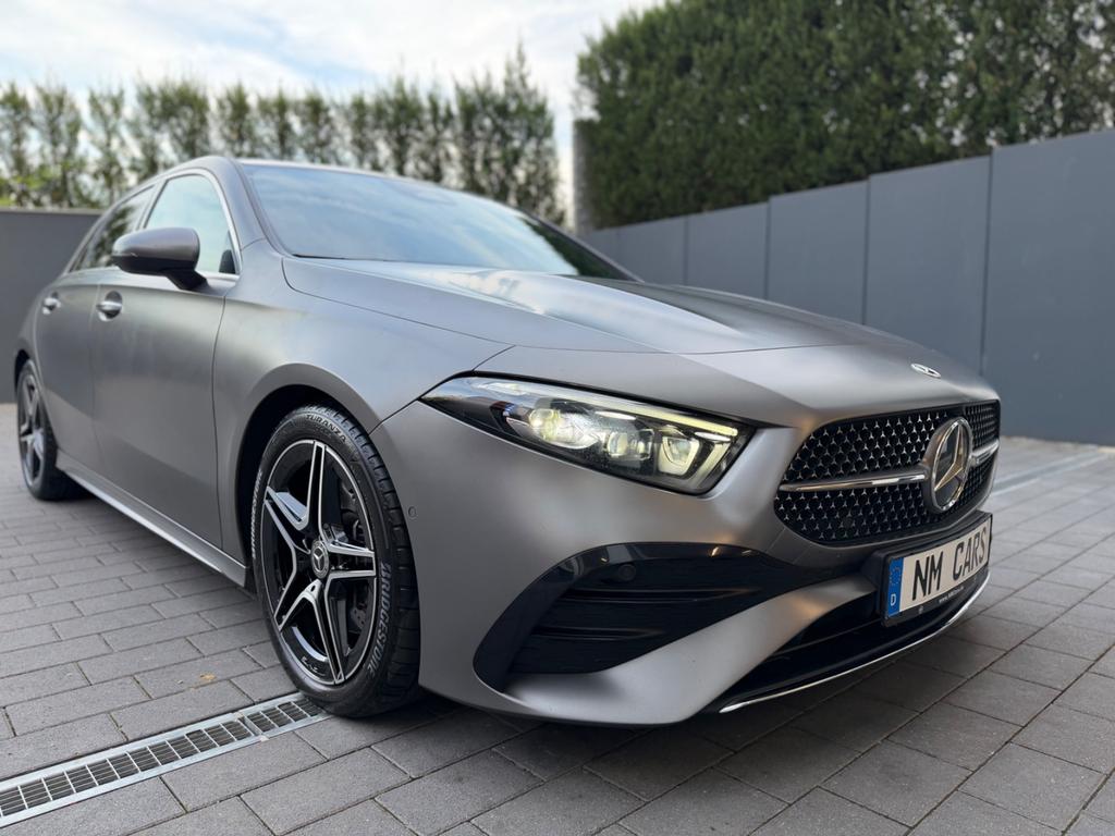MercedesBenz A 220AMGLINEPANORAMALEDKAMERAAHKDESIGNO 2023