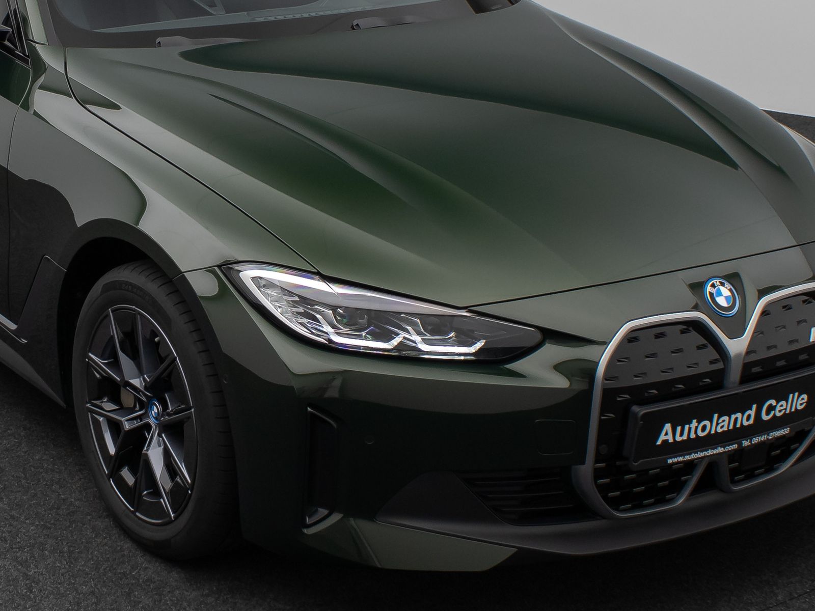 Fahrzeugabbildung BMW i4 eD40 Gran Coupè Kamera DAB HUD Alarm Komfort