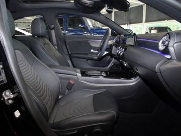 Mercedes CLA 180 - 3