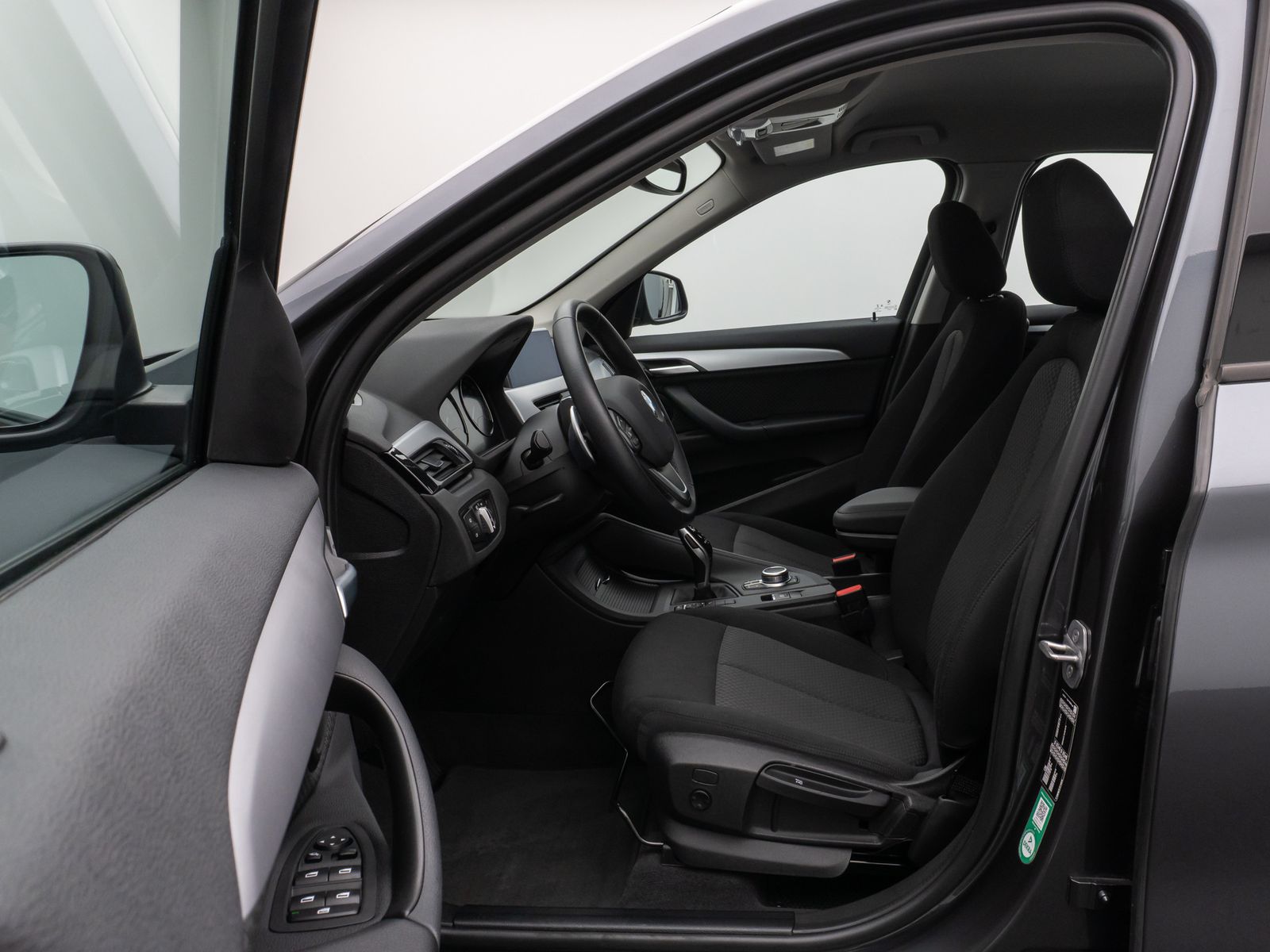 Fahrzeugabbildung BMW X1 sD20i Kamera DAB HiFi Navi Geschwindigkeitsre