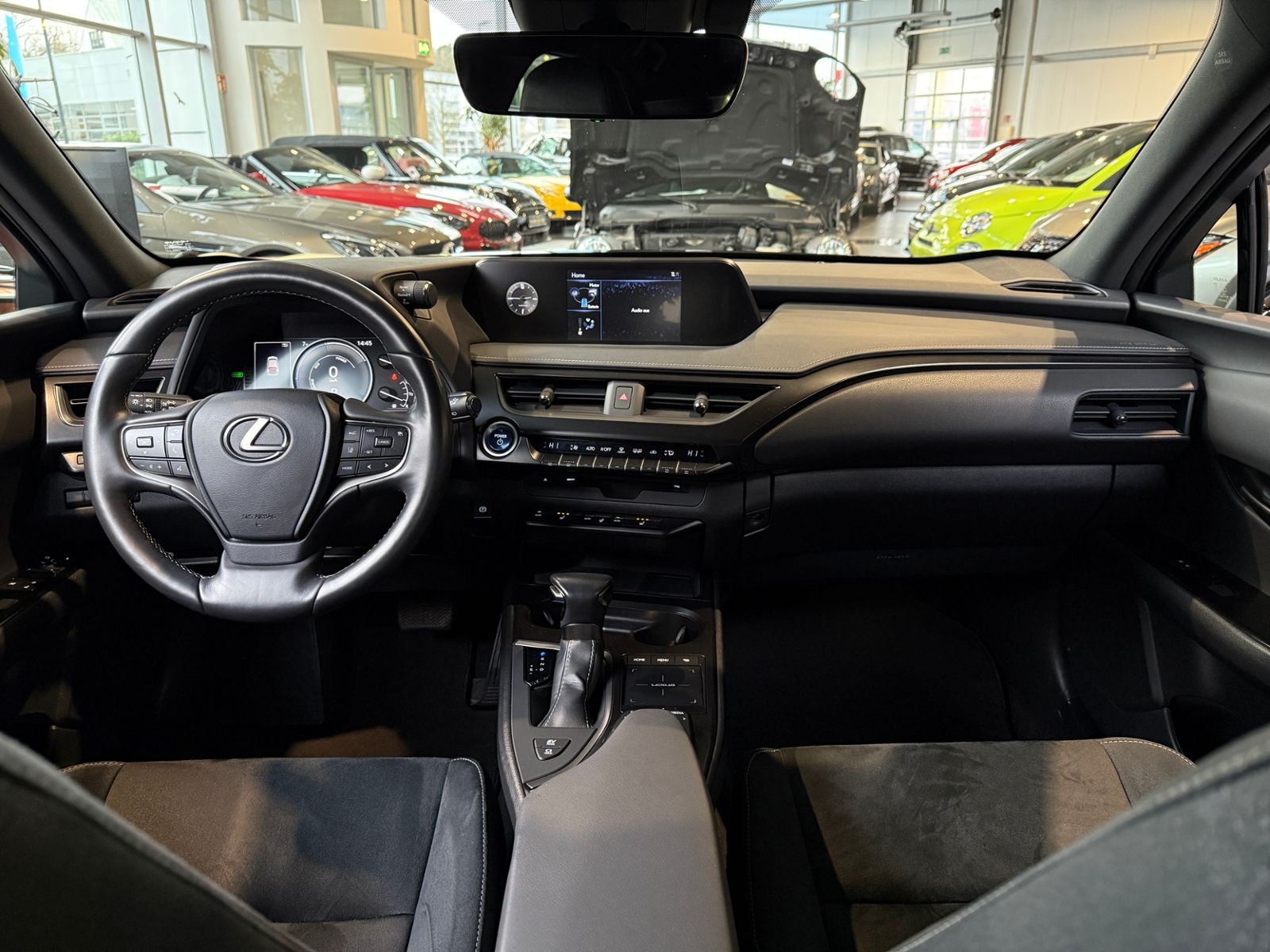 Fahrzeugabbildung Lexus UX 250h  Style Edition MY22 LED KAM DAB+