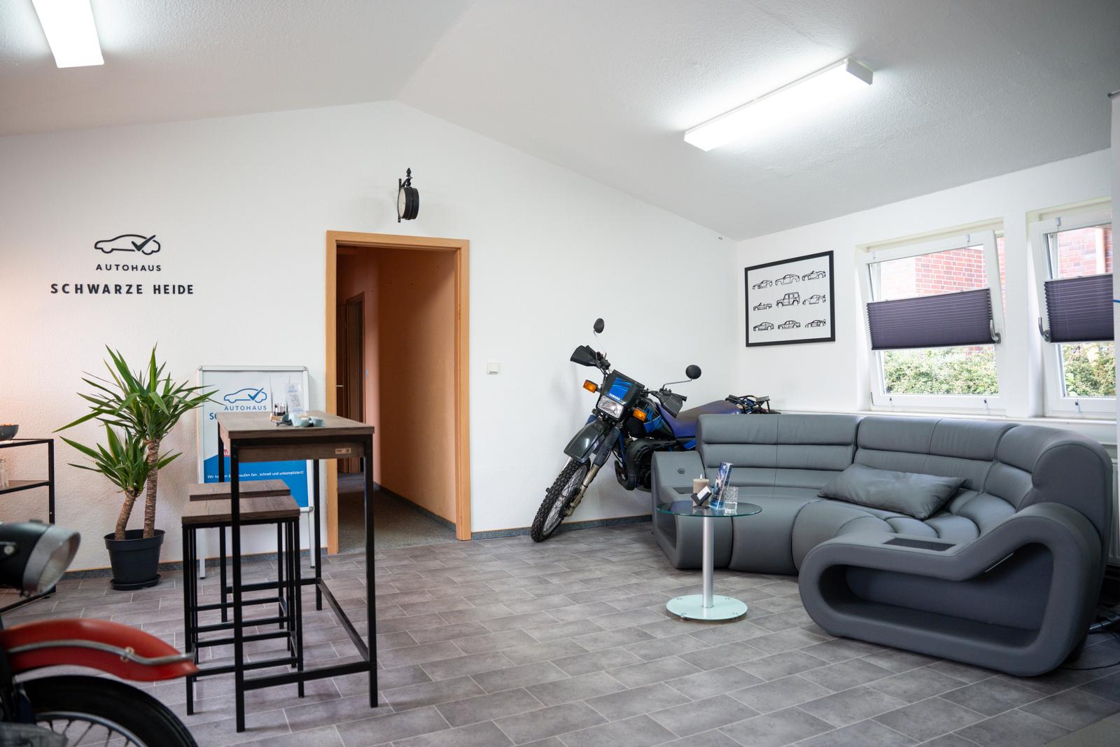 showroom-image-bottom