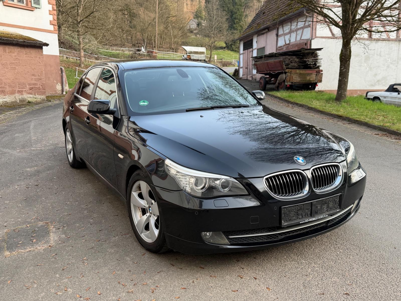 BMW 523i Lim. E60 / Navi / Leder / PDC / Sitzheizung
