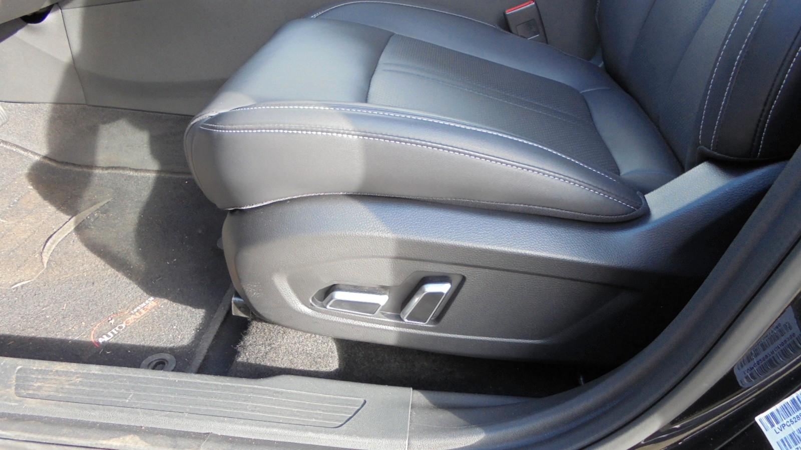 DFSK Fengon E5 PHEV Hybrid 7-sitzig, Allwetterreifen,