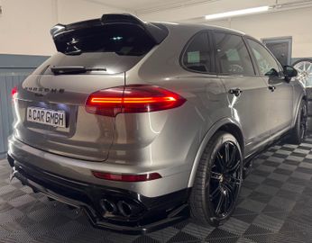 Porsche Cayenne - 6
