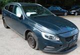 Volvo V60 Kombi Momentum - Volvo V60 Unfallwagen