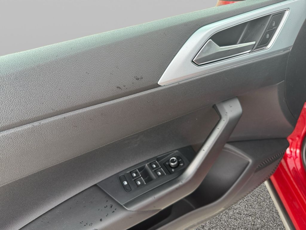 Fahrzeugabbildung Volkswagen Taigo 1.0 TSI Life Goal 5 J Anschlußgarantie ab