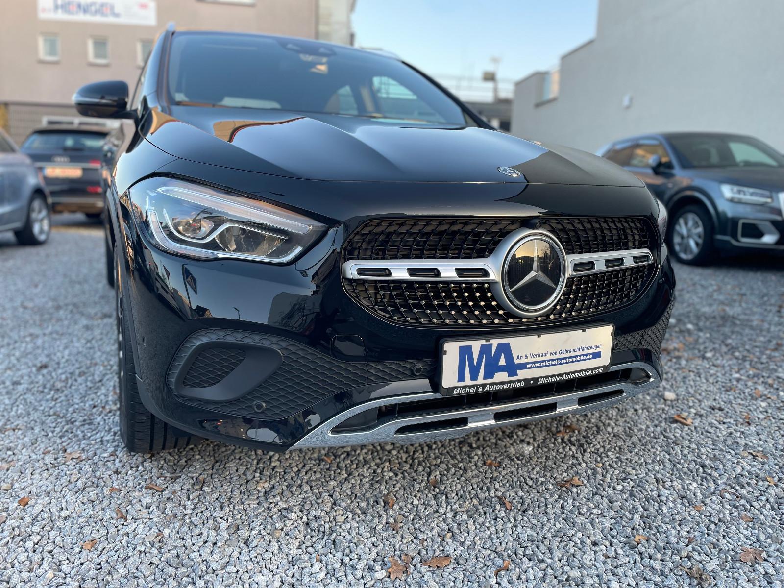 Mercedes-Benz GLA 200 360°Cam VirtualC. Navi LED Distronic