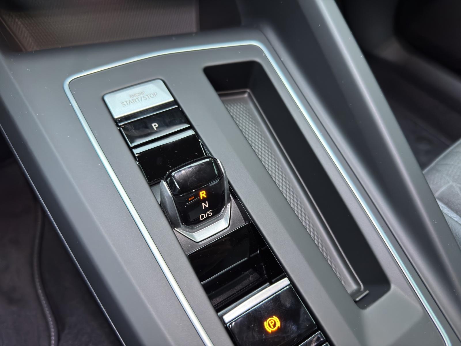 Volkswagen Golf 1.5 eTSI DSG Energy AHK LED Kamera PDC LM, миниатюра 18