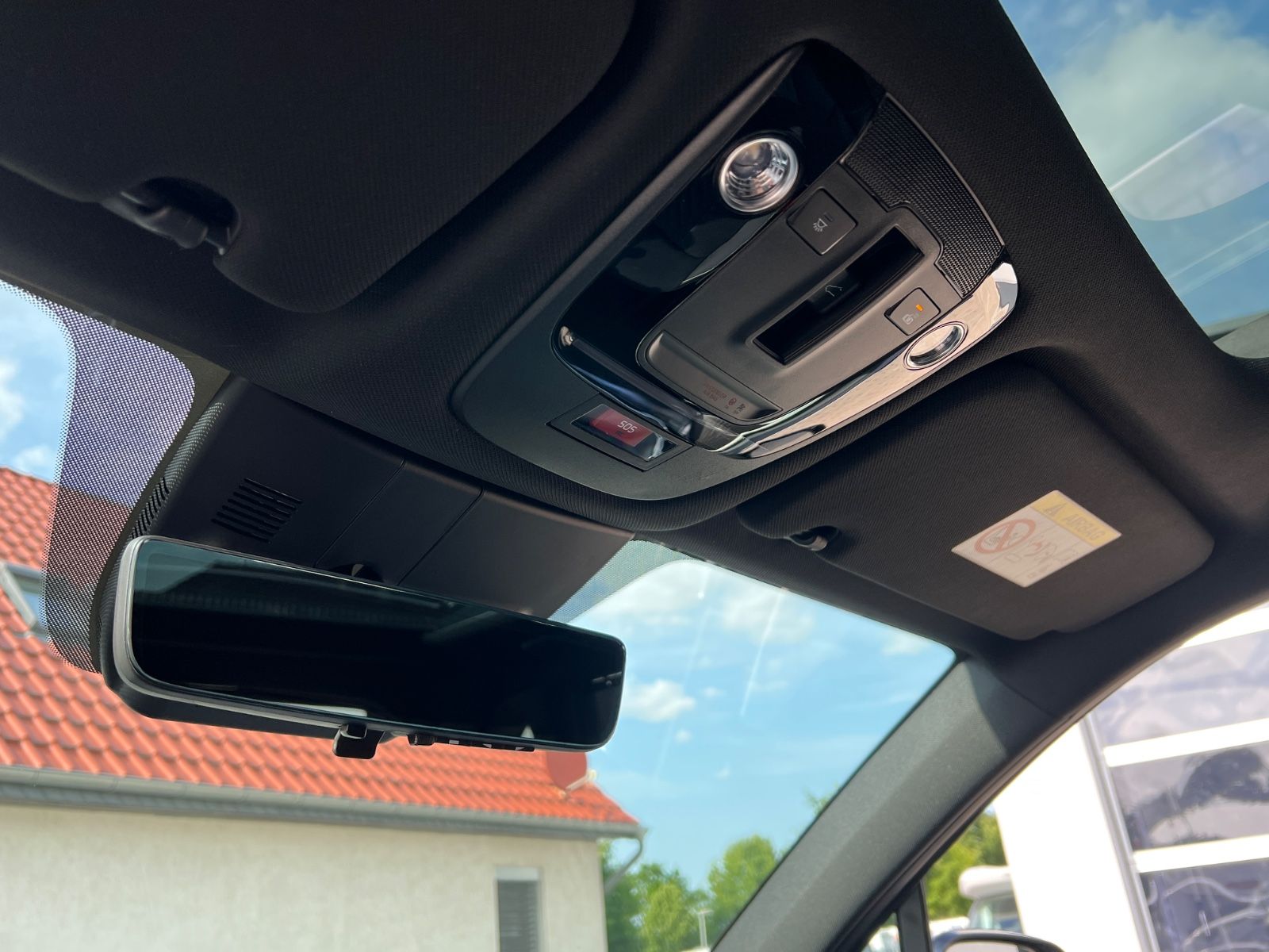 Fahrzeugabbildung Kia SORENTO PE 1.6T PHEV AWD PLAT 7S PAN PREMIUM
