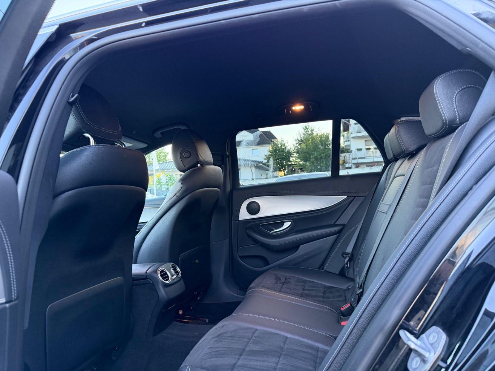 Mercedes-Benz E 220 E T-Modell E 220 d/LED/AHK/AMBIENTE/