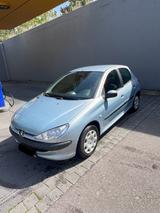 Peugeot 206 Tendance 75 Tendance - Peugeot 206: Allradantrieb