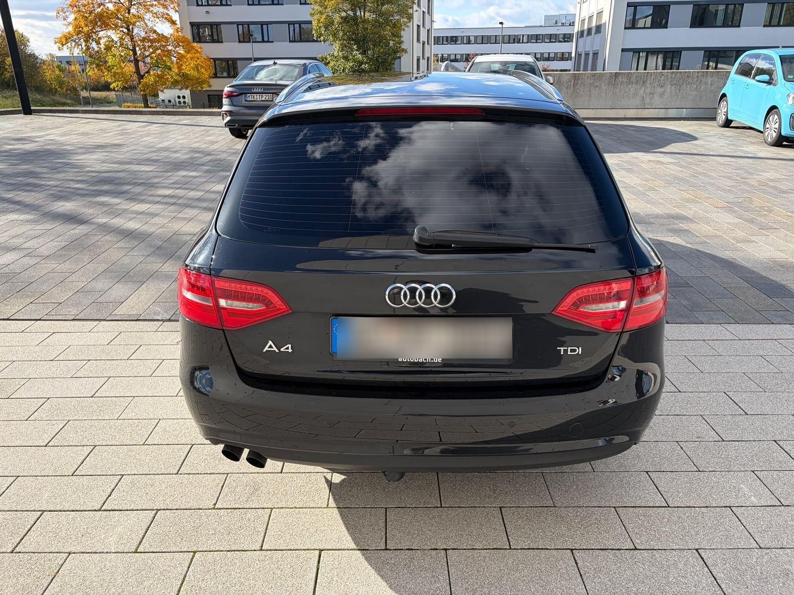 Audi A4 2012 — photo 7