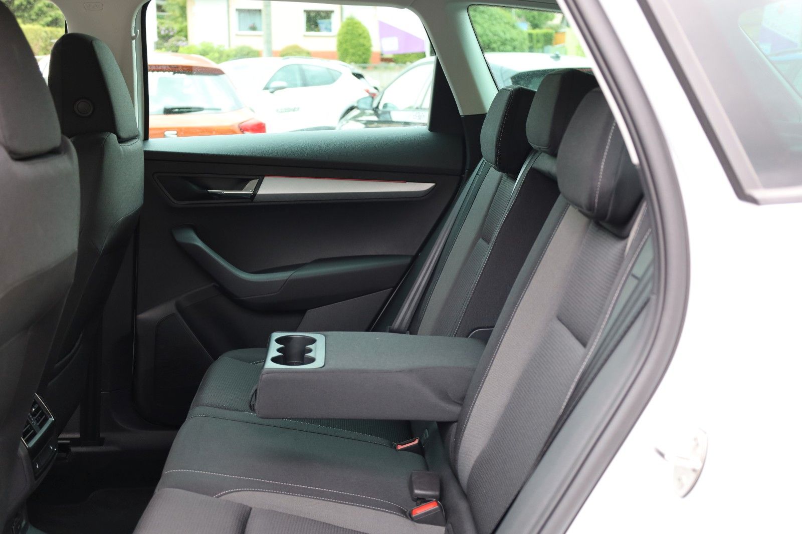 Fahrzeugabbildung SKODA Karoq Ambition 1.5 ACT DSG *Smart Link *SHZ