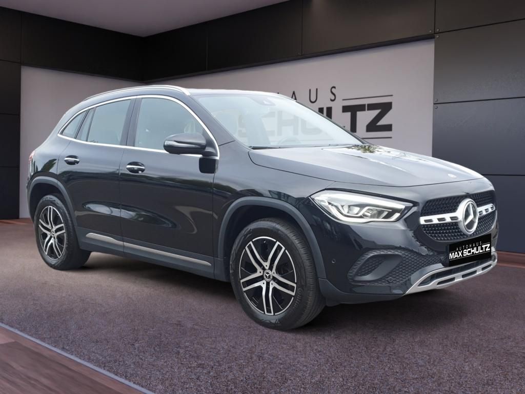 Fahrzeugabbildung Mercedes-Benz GLA 250 *Navi*AHK*PDC*SpurH*LED*KeyLess*el.Heck