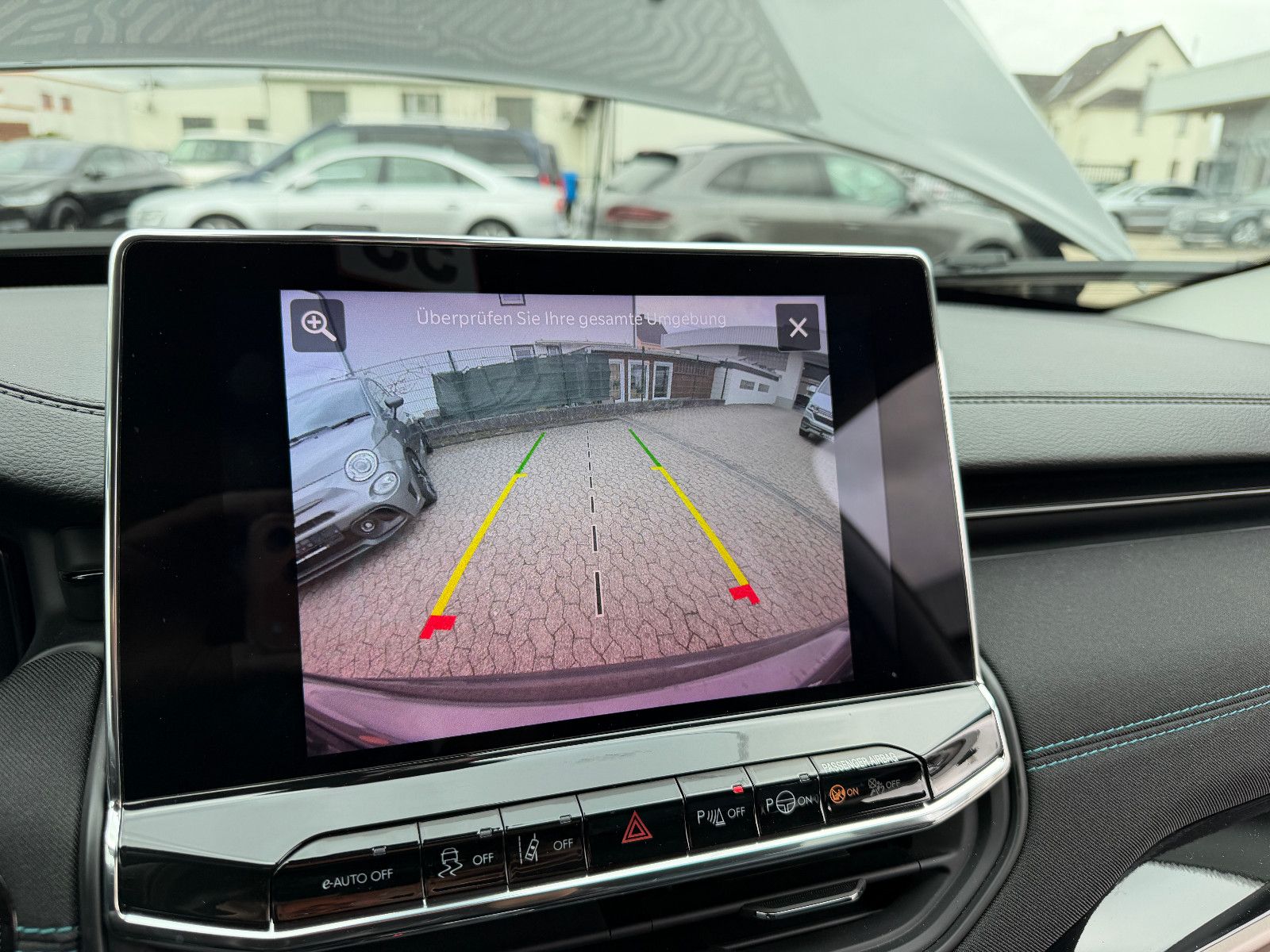 Fahrzeugabbildung Jeep Compass Upland/ALIPINE-SOUND/360°KAM/CARPLAY