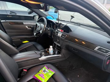 Mercedes E 220 - 8