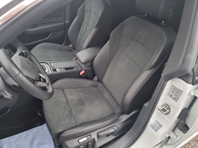Fahrzeugabbildung Volkswagen Arteon Shootingbrake R-LINE 2,0 TDI 4MOTION HARM