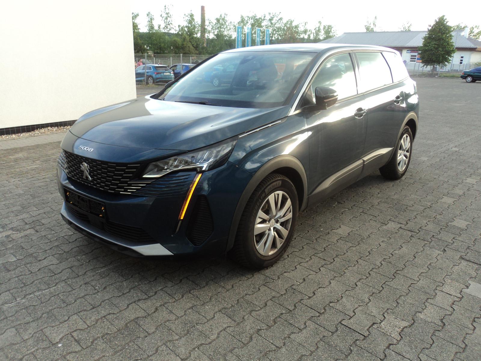 Peugeot 5008 1,5hdi*7Sitze*KameraNAVI*Key-Less*ALU*8Gang