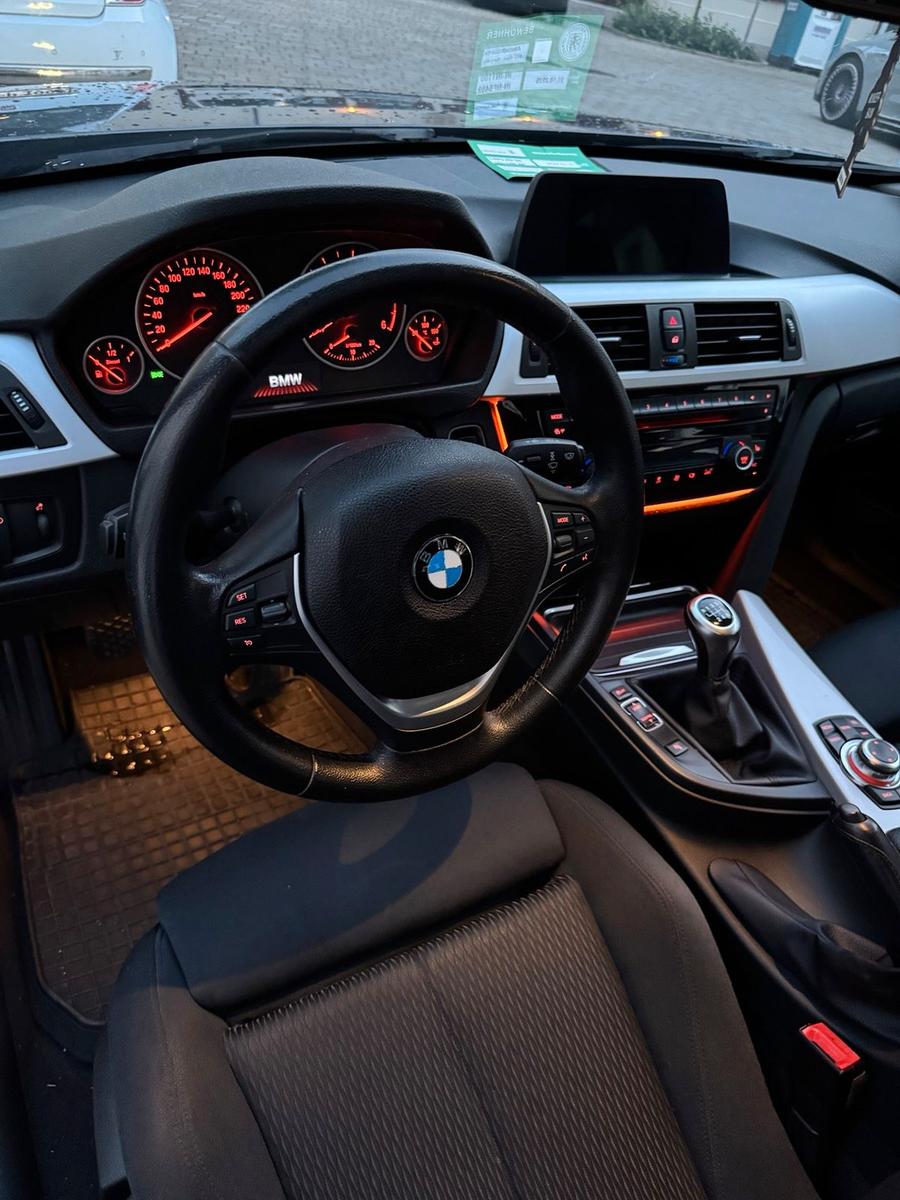 BMW 320 2013 — photo 12