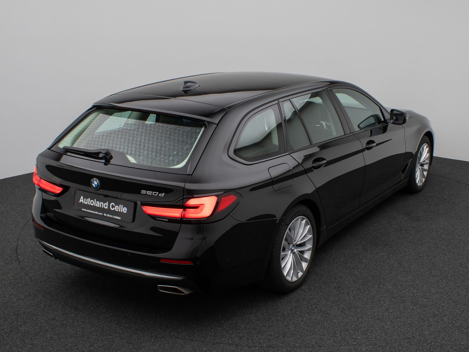 Fahrzeugabbildung BMW 520d Luxury Line Kamera DAB H/K DisplKey Alarm