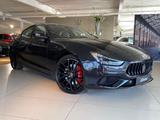 Maserati Ghibli Modena S Q4 - Maserati Ghibli: Modena