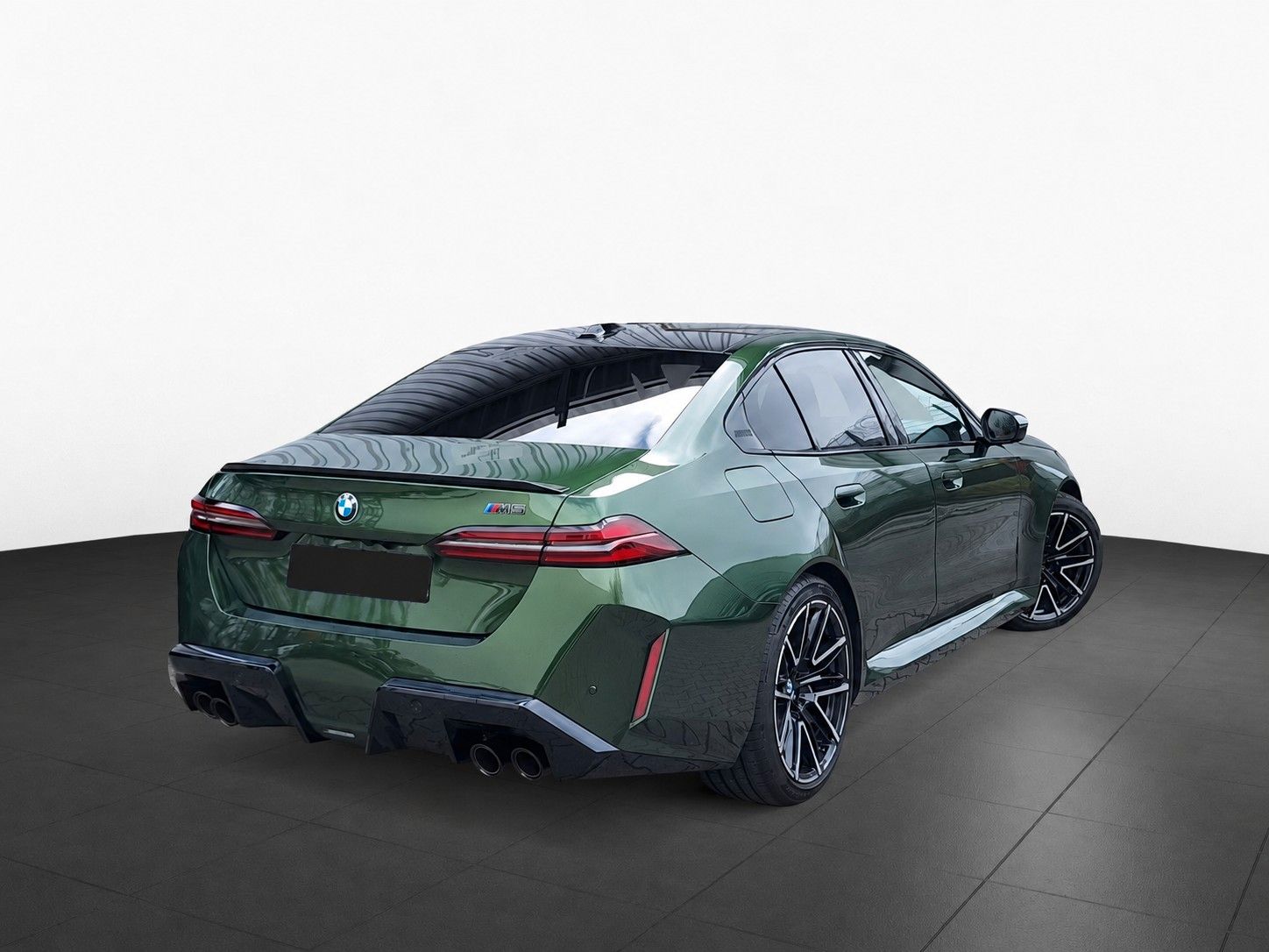 Fahrzeugabbildung BMW M5 Individual DA/PA-Prof B&W