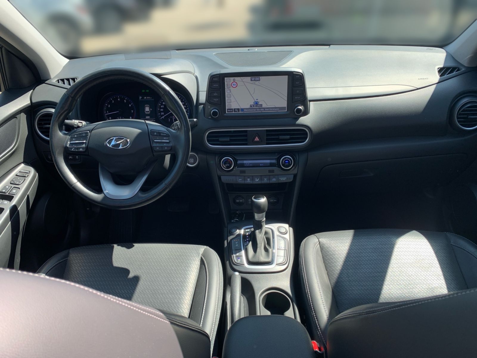 Fahrzeugabbildung Hyundai Kona 1.6 DCT Premium 4WD AHK Schiebedach Krell N