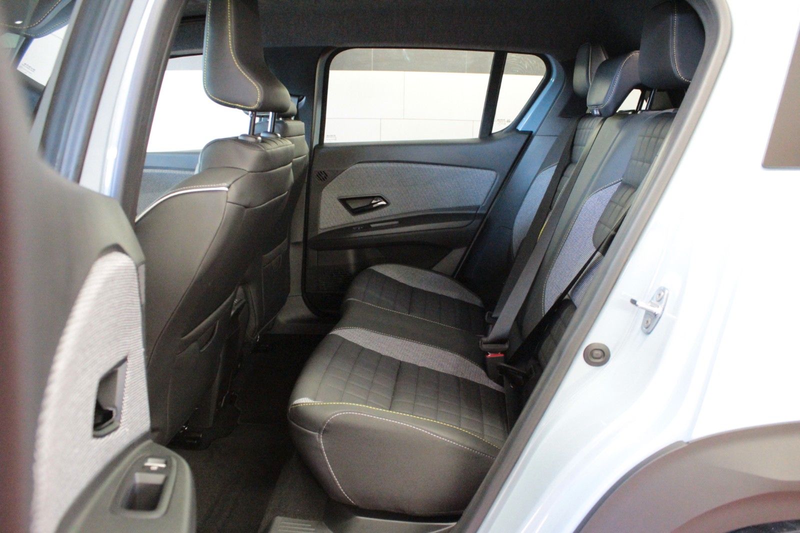 Fahrzeugabbildung Renault R 4 150 Comfort Range Iconic *Vollausstattung*