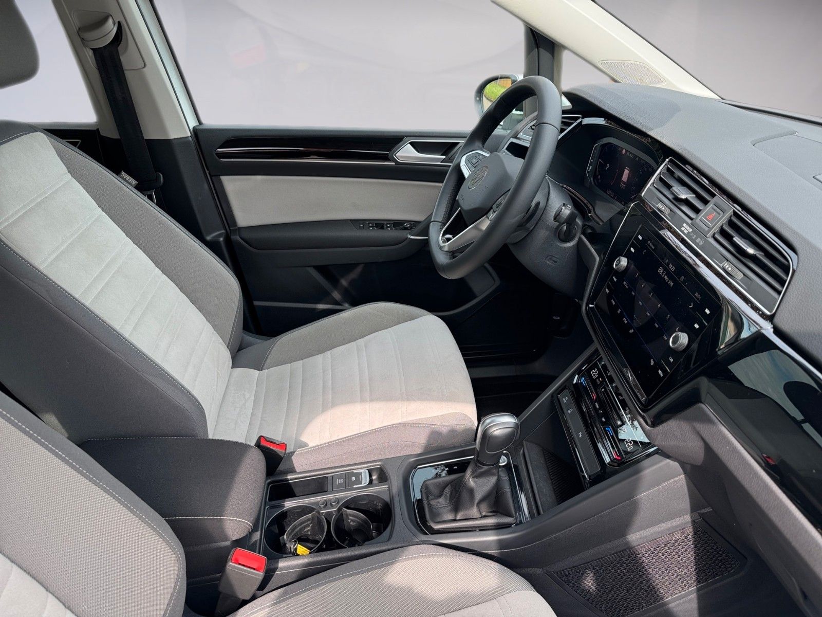 Fahrzeugabbildung Volkswagen Touran Highline 2.0 TDI
