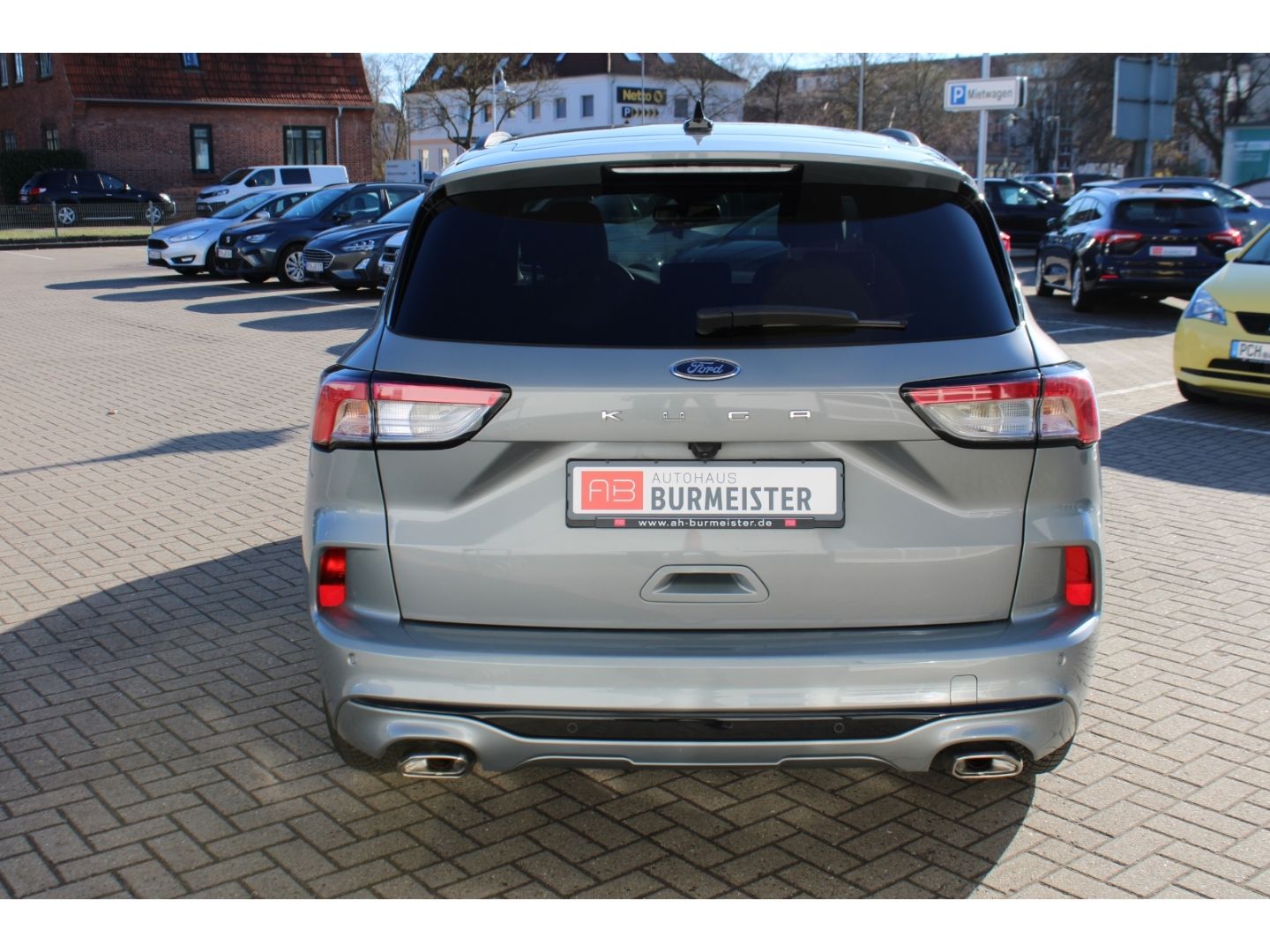 Fahrzeugabbildung Ford Kuga ST-Line X LED AHK Navi GJR Pano  RFK VZE TW