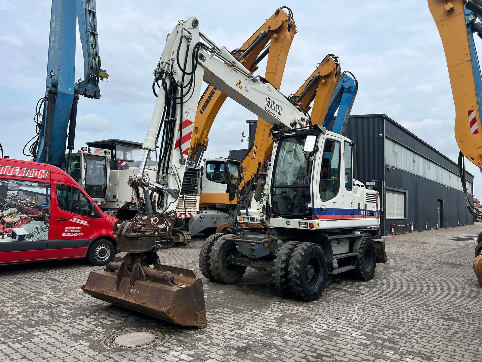 Fahrzeugabbildung Liebherr A 900 C-Litronic / SW/ZSA/VSA/ Hammerleitung/