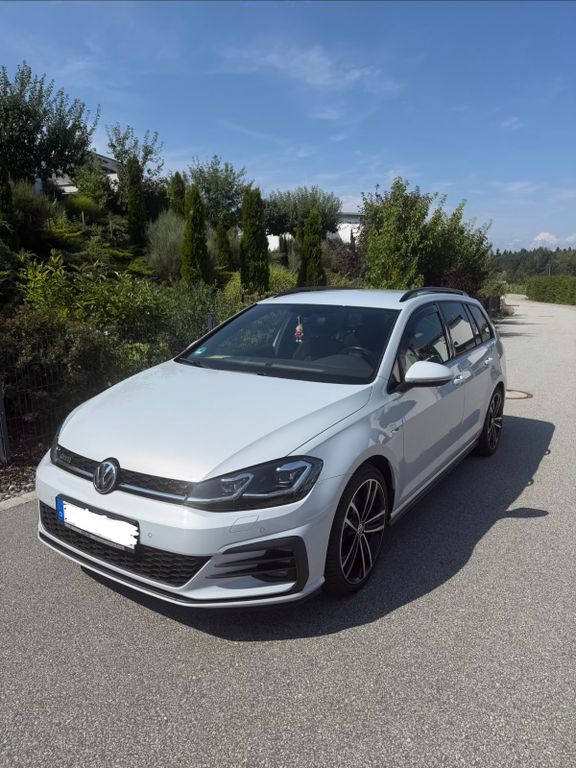 Image of Volkswagen Golf