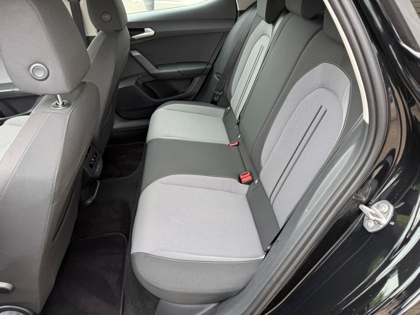 SEAT Leon 1.0 eTSI EU6d Style ACC Carplay LED - Image 20