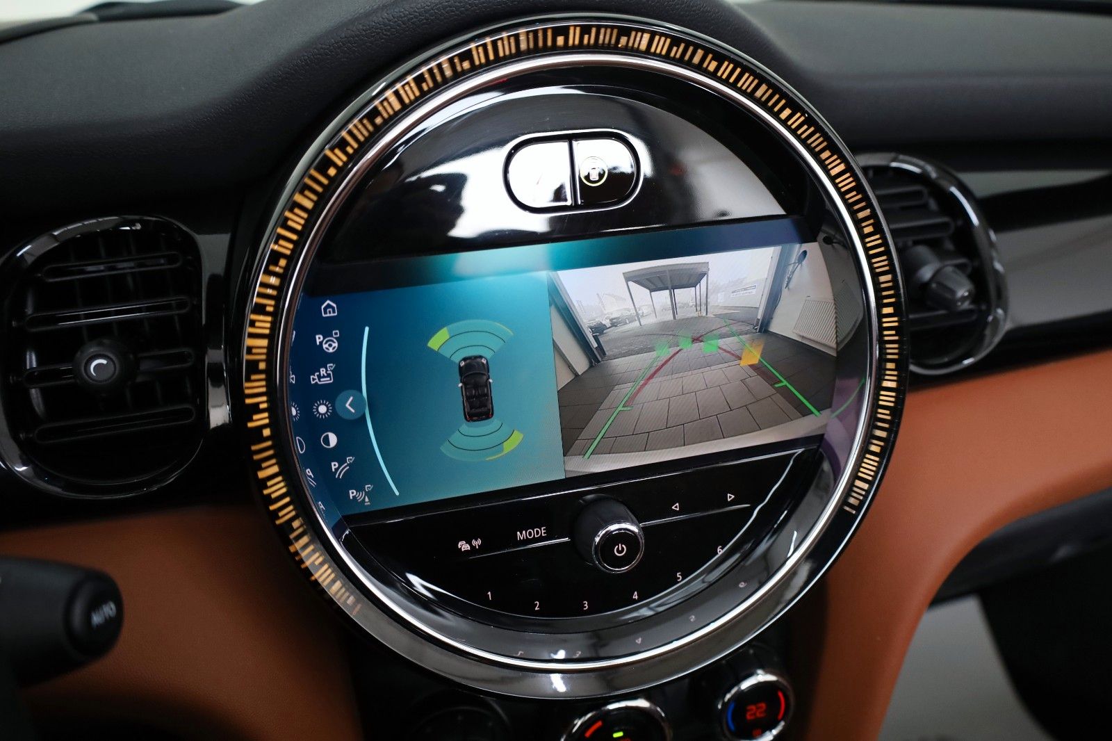 Fahrzeugabbildung MINI Cooper Cabrio Classic Trim,Leder,Navi,Kamera,HUD