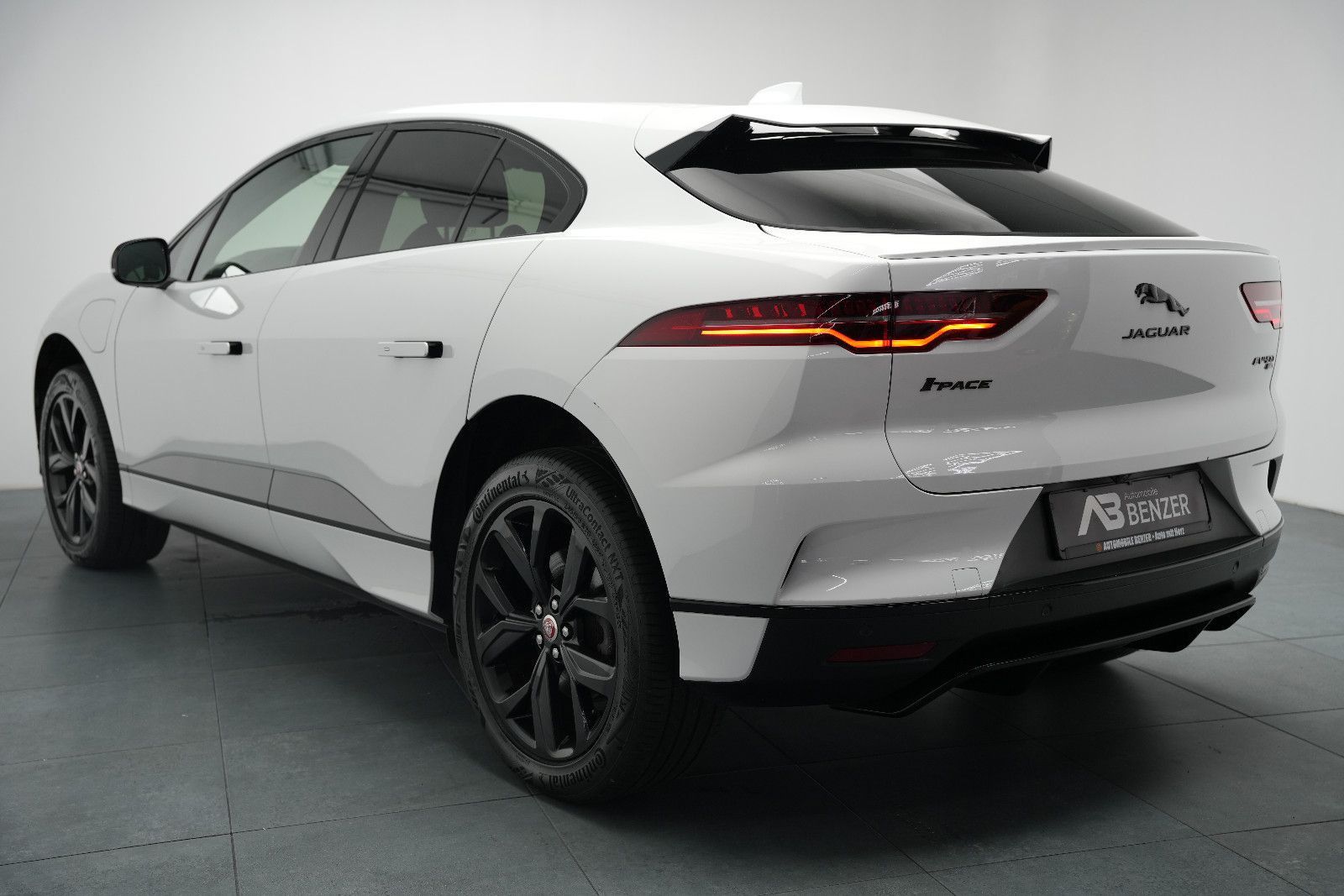 Fahrzeugabbildung Jaguar I-Pace I-PACE 400 AWD/Black-Pack/CarPlay/MERIDIA
