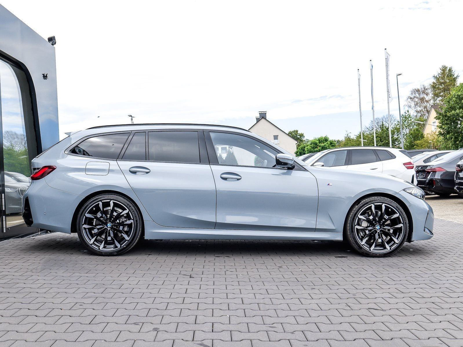 BMW 330 - Bild 10