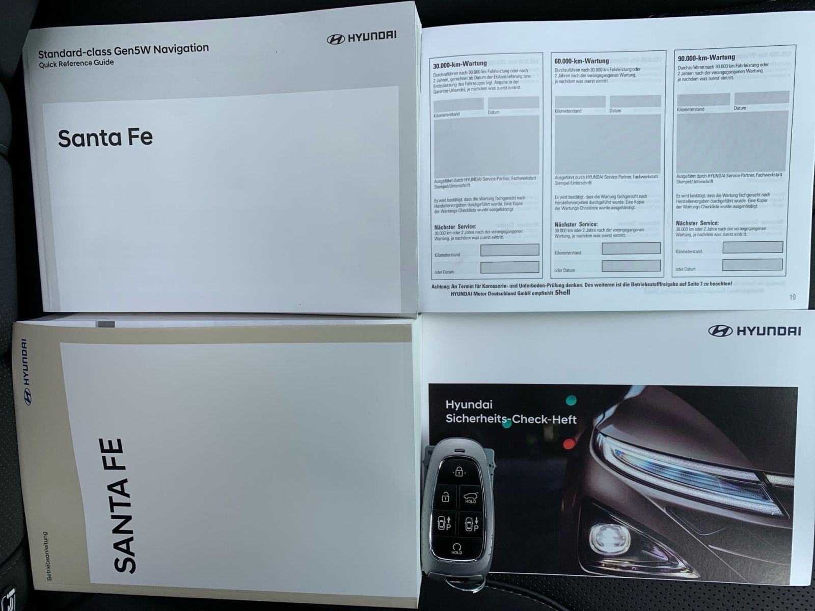 Fahrzeugabbildung Hyundai SANTA FE 2.2 CRDi Signature 4WD AHK PanDach
