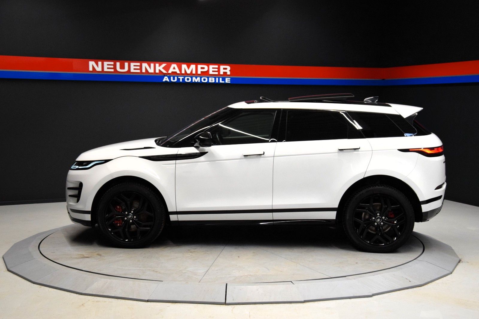 Fahrzeugabbildung Land Rover Range Rover Evoque R-Dynamic SE Pano ACC Memory