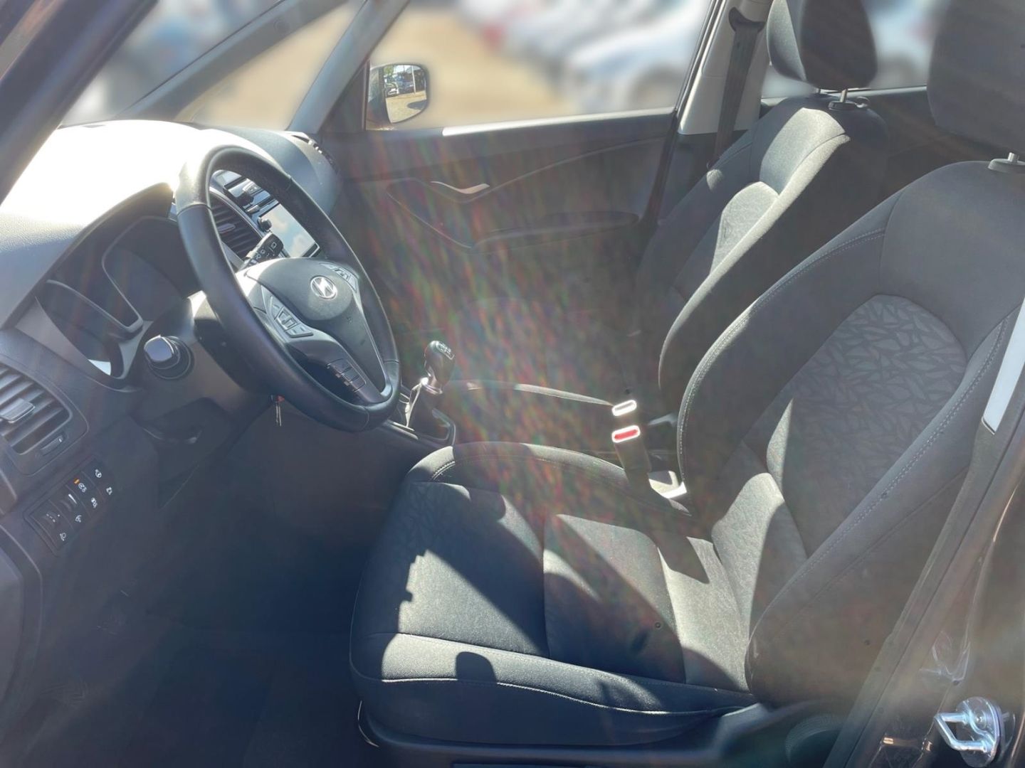 Fahrzeugabbildung Hyundai ix20 1.6 Space Plus Navigation Kamera Sitzheizun