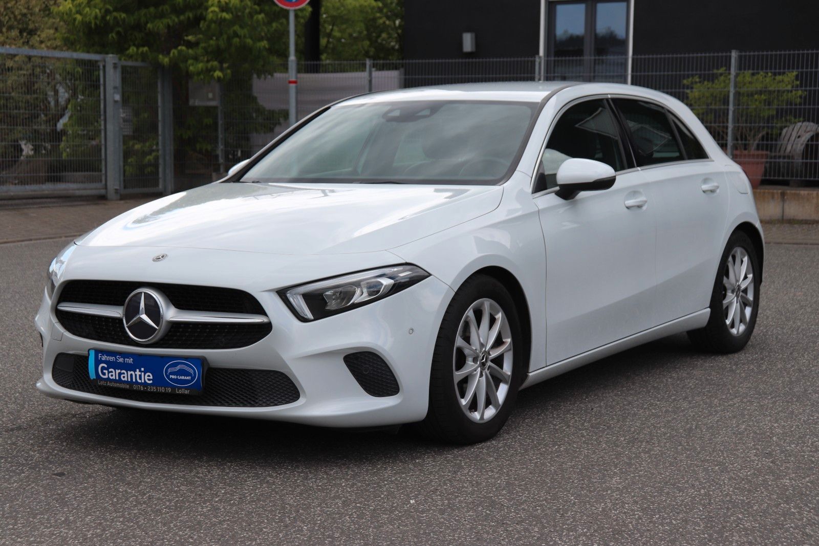 MERCEDES-BENZ A 180 d