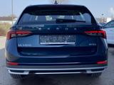 Skoda Octavia Combi 1.5 eTSI DSG SCOUT PANORAMA+AHK+SM - Skoda Octavia: Blau