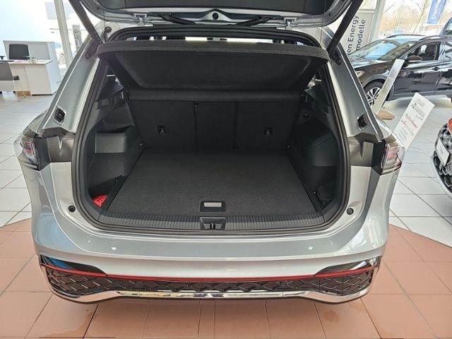 Fahrzeugabbildung Volkswagen Tiguan 1.5 eTSI DSG R-Line IQ.LIGHT STDHZ NAVI A
