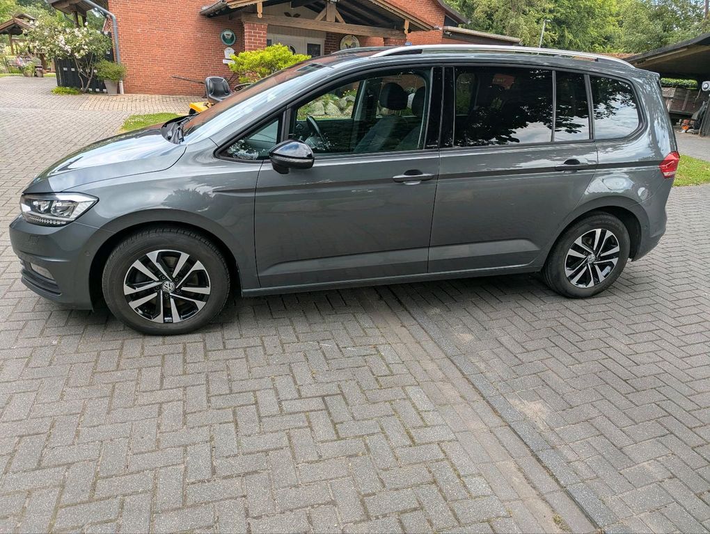 Image of Volkswagen Touran